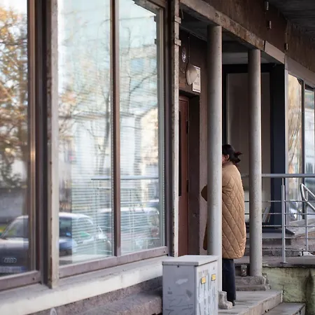 Cozy Small In A Heart Of Kunderi Street Apartment *