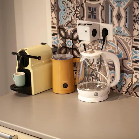 Cozy Small In A Heart Of Kunderi Street Apartamento