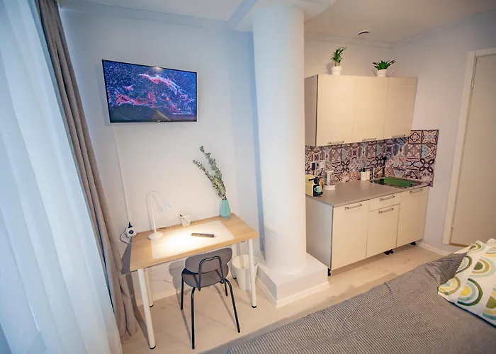 Cozy Small In A Heart Of Kunderi Street Apartamento *